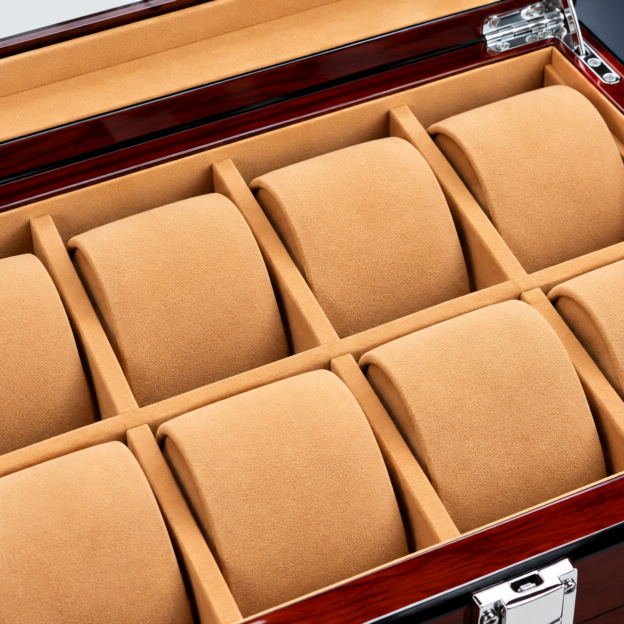 watch box tan cushion interior close up.jpg watch box tan cushion interior close up.jpg